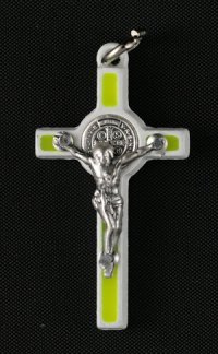 Croci medaglia di San Benedetto fluorescenti